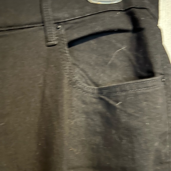 Old Navy Curvy/ Profile Jeans in Black. Size 20. - Picture 2 of 9